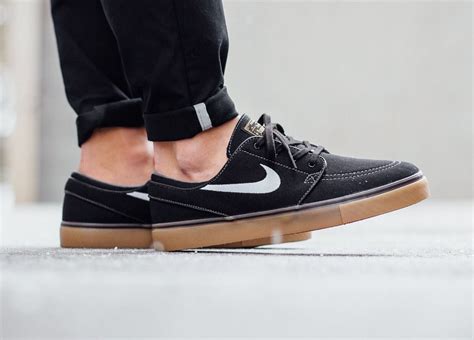 nike janoski schwarz gum|Nike sb janoski canvas.